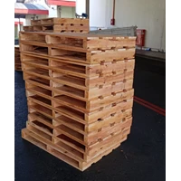 Wooden hard  pallet 110x110x15 cm