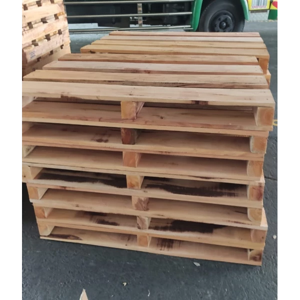 Pallet kayu keras 110x110x15 cm