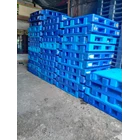 Plastic pallets size 110x110x12 cm 7