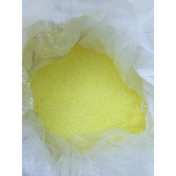 Mountain natural sulfur in granule form