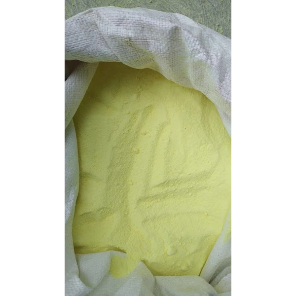 Natural mountain sulfur in powder form